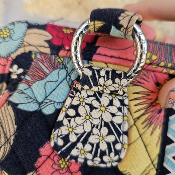 Vera Bradley Happy Snails Quilted Fabric purse Magnetic - Picture 3 of 10